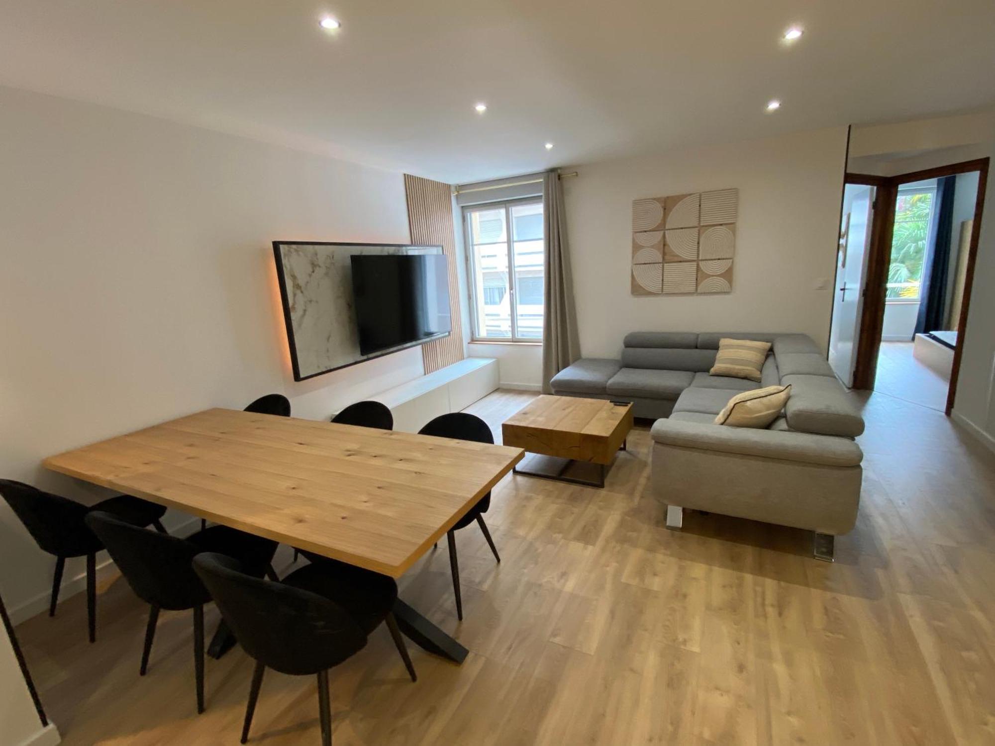 Madonna Elegance, Proche Sanctuaire, 95M2 Appartement Lourdes Buitenkant foto