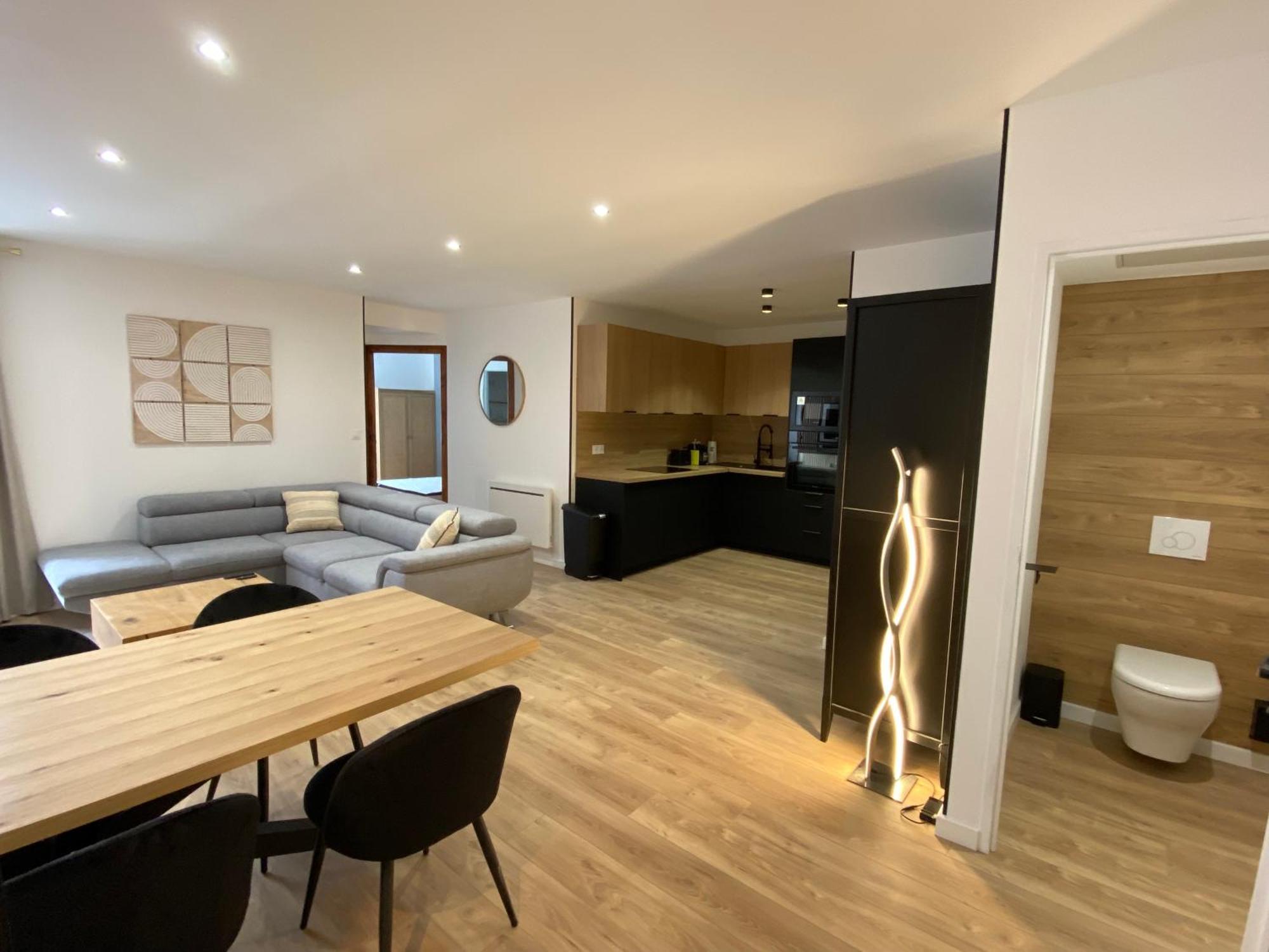 Madonna Elegance, Proche Sanctuaire, 95M2 Appartement Lourdes Buitenkant foto