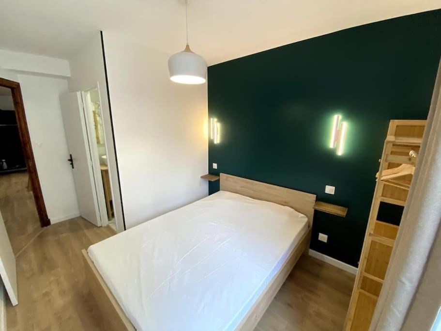 Madonna Elegance, Proche Sanctuaire, 95M2 Appartement Lourdes Buitenkant foto
