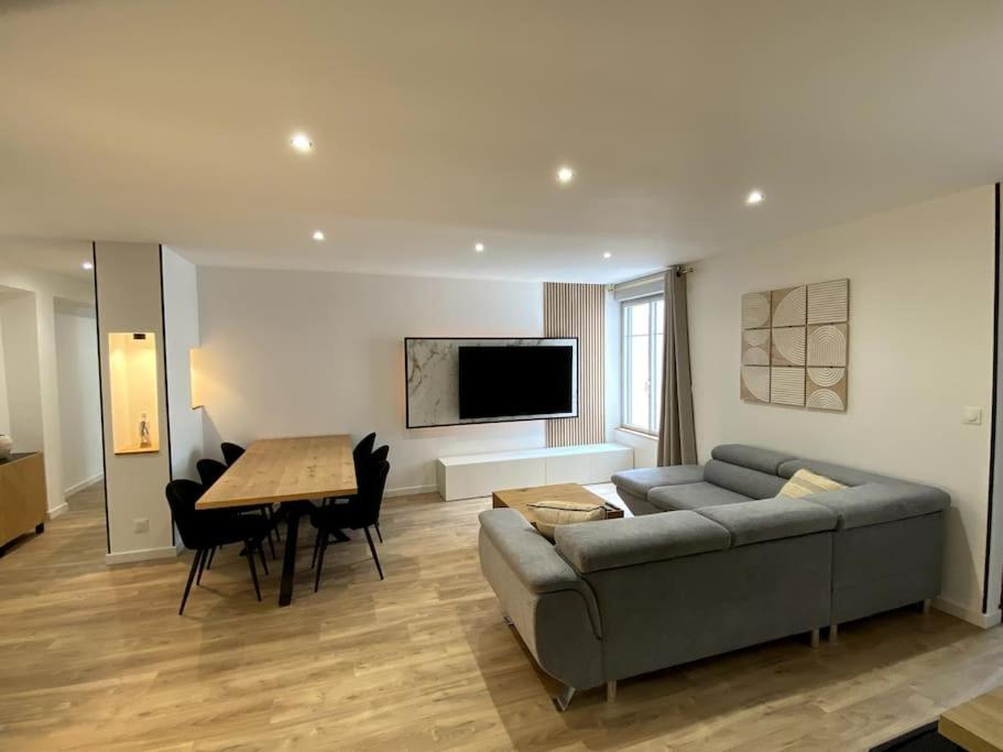 Madonna Elegance, Proche Sanctuaire, 95M2 Appartement Lourdes Buitenkant foto